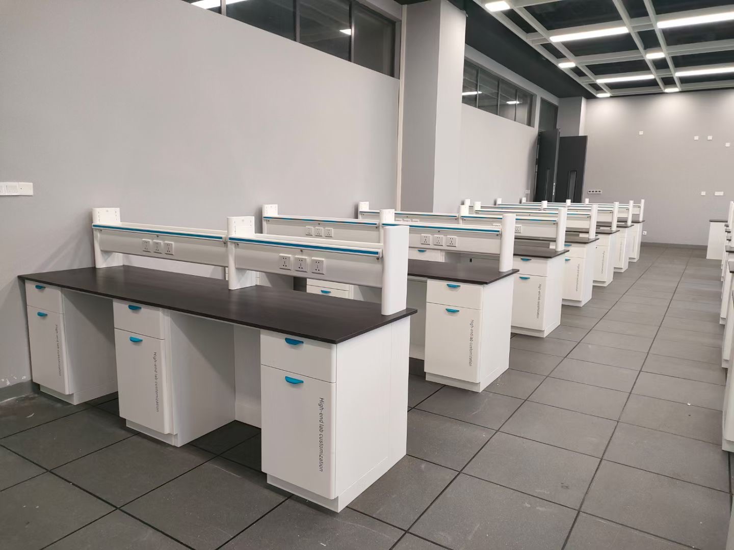 1710747429.jpg 深圳技术大学 (3).jpg