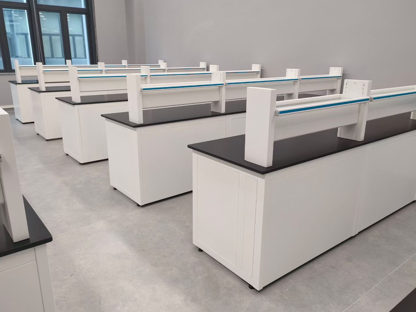 1710747680.jpg 深圳技术大学 (2).jpg